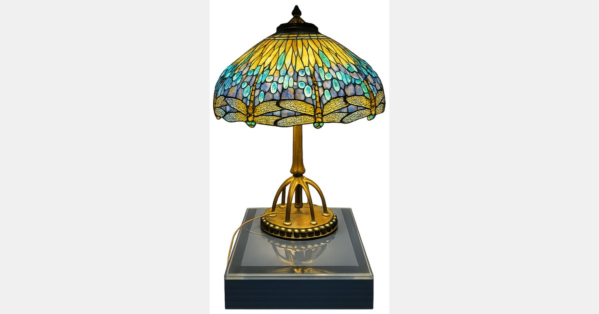 Authentic Tiffany dragonfly lamp: An iconic symbol of our history